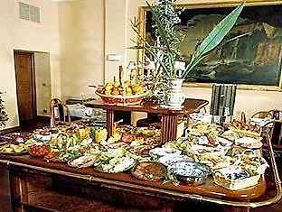 拉瑞泽顿扎酒店