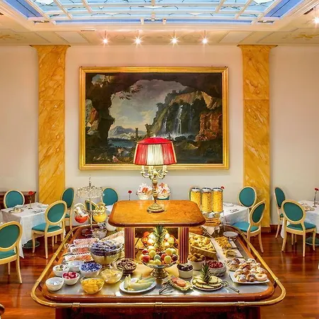 لا ريزيدنتسا فندق 4*