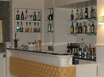 拉瑞泽顿扎酒店 罗马